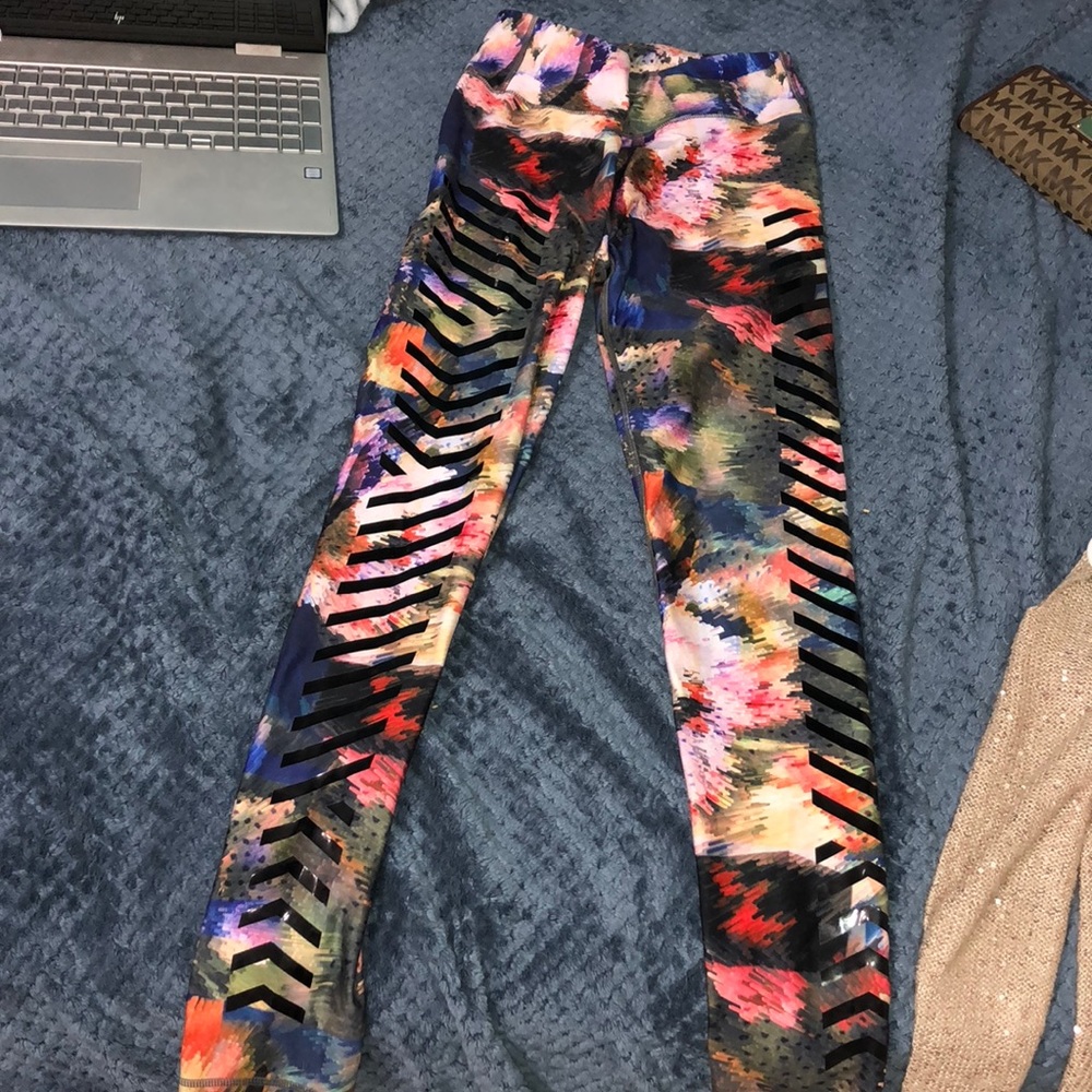 Athletic leggings